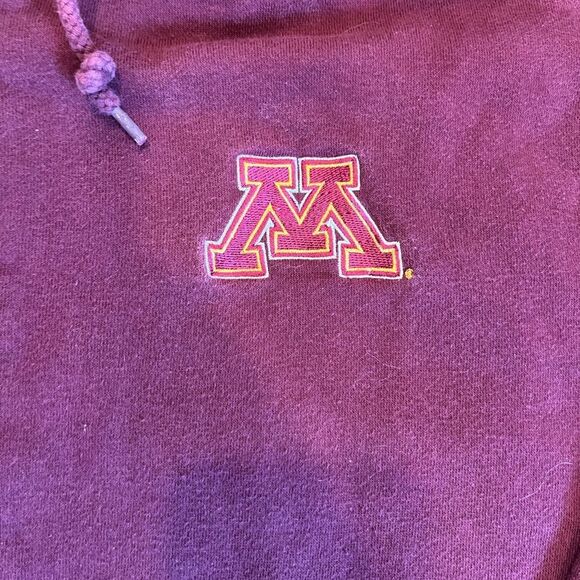 Y2K Minnesota Zip up‎ - Picture 2 of 6